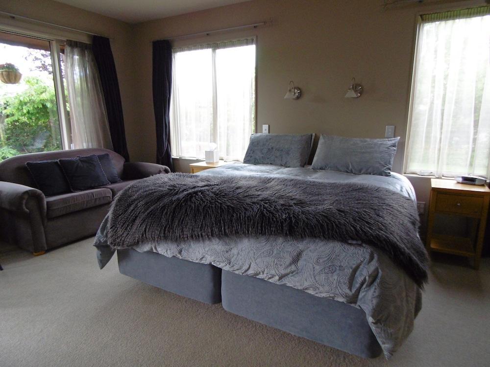 Blue Ridge Studios And Bed & Breakfast Te Anau Exterior foto